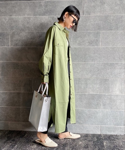 PAGEBOY（ページボーイ）の「ロングミリタリーシャツワンピース（ワンピース・レディース・カーキ/グレイッシュベージュ/ホワイト・FREE）」の21枚目の写真