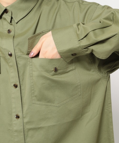 PAGEBOY（ページボーイ）の「ロングミリタリーシャツワンピース（ワンピース・レディース・カーキ/グレイッシュベージュ/ホワイト・FREE）」の12枚目の写真