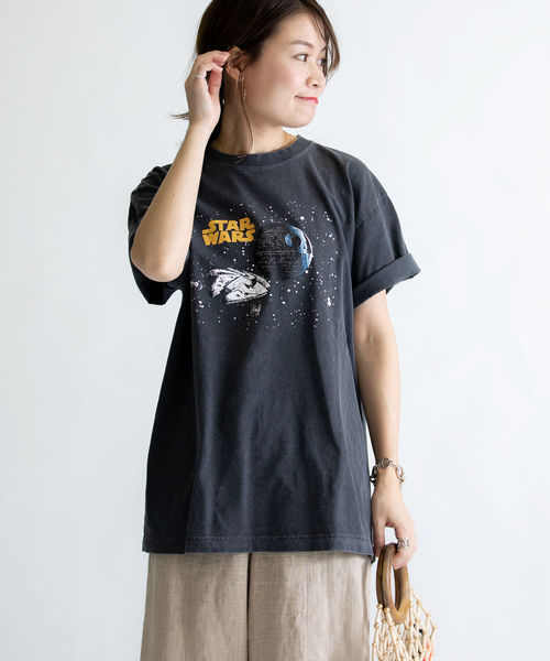 SHIPS(シップス)の「GOODSPEEDムービーTee◇(Tシャツ/カットソー・レディース・ブラック/ネイビー/オフホワイト/ダークグレー・ONE SIZE)」の3枚目の写真