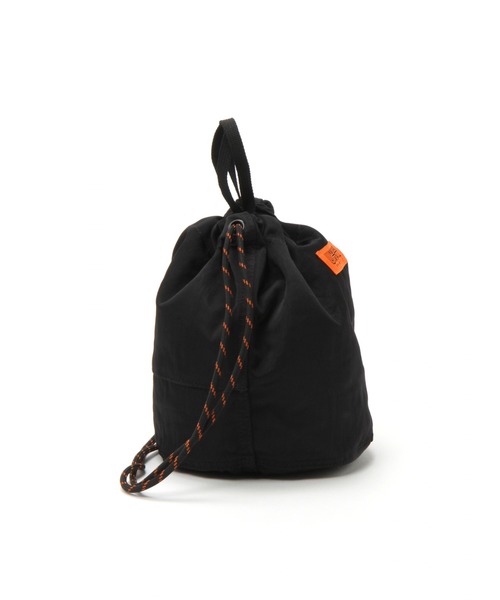 UNIVERSAL OVERALL（ユニバーサルオーバーオール）の「【菅田将暉さん着用アイテム】【UNIVERSAL OVERALL(ユニバーサル オーバーオール)】別注ナイロンツイル巾着ポーチ（ショルダーバッグ・メンズ・ブラック/ベージュ/カーキ・0）」の8枚目の写真