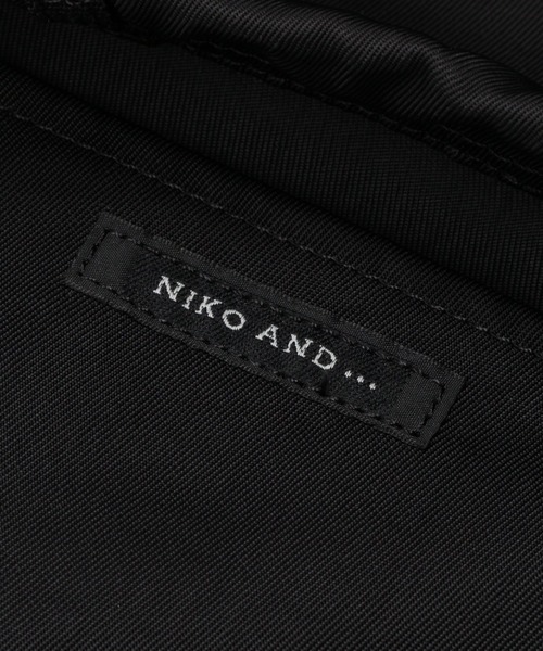 UNIVERSAL OVERALL（ユニバーサルオーバーオール）の「【菅田将暉さん着用アイテム】【UNIVERSAL OVERALL(ユニバーサル オーバーオール)】別注ナイロンツイル巾着ポーチ（ショルダーバッグ・メンズ・ブラック/ベージュ/カーキ・0）」の16枚目の写真