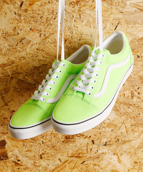 大人気☆VANS☆Washedのネオングリーンがあざやか♪スニーカー☆ And A(アンドエー)の「VANS ヴァンズ / OLD SKOOL オールド