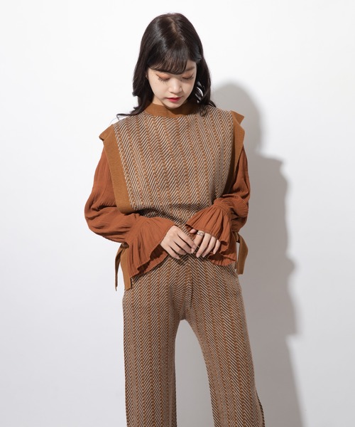 Mysa&Liina（ミーサリーナ）の「柄編みニットフレアパンツ（その他パンツ・レディース・ブラック/グリーン/キャメル・M）」の10枚目の写真