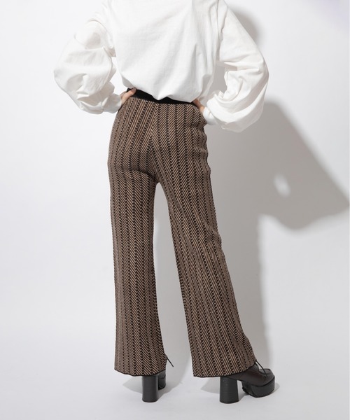 Mysa&Liina（ミーサリーナ）の「柄編みニットフレアパンツ（その他パンツ・レディース・ブラック/グリーン/キャメル・M）」の5枚目の写真