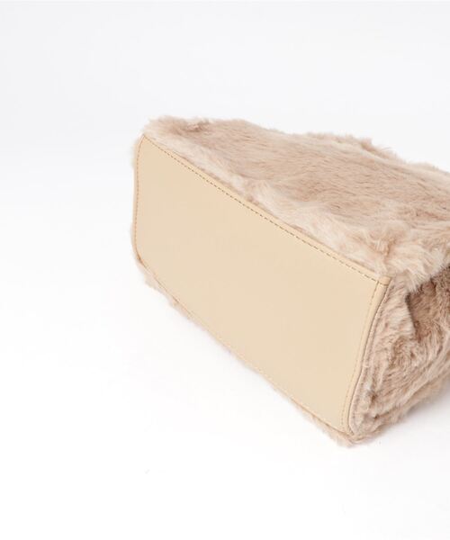 natural couture（ナチュラルクチュール）の「バンブーハンドルファー２ＷＡＹバッグ（ショルダーバッグ・レディース・ベージュ/ピンク/キャメル・FREE）」の6枚目の写真