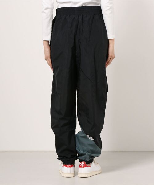 美品 adidas トラックパンツ マルチカラー トレフォイル ナイロンパンツ Adidas マルチカラー ナイロンパンツ O 黒 白 赤 青 - メルカリ