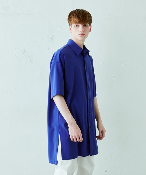 Lui's（ルイス）の「ライトスリットビッグ5分袖シャツコート（シャツ/ブラウス・メンズ・チャコールグレー/ブルー/ブラック・FREE）」の3枚目の写真