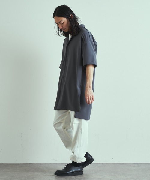 Lui's（ルイス）の「ライトスリットビッグ5分袖シャツコート（シャツ/ブラウス・メンズ・チャコールグレー/ブルー/ブラック・FREE）」の6枚目の写真