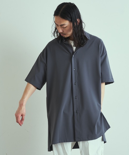 Lui's（ルイス）の「ライトスリットビッグ5分袖シャツコート（シャツ/ブラウス・メンズ・チャコールグレー/ブルー/ブラック・FREE）」の10枚目の写真