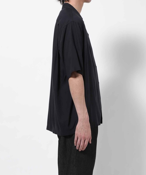 ADAM ET ROPE'(アダムエロペ)の「レーヨンドレープ ルーズシルエット オープンカラーシャツ/イージーケア/UNISEX(シャツ/ブラウス・メンズ・ブラック/ベージュ系その他/パープル系その他/ピンク系その他・M/L/XL)」の12枚目の写真