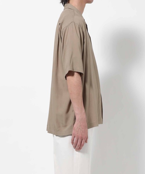 ADAM ET ROPE'(アダムエロペ)の「レーヨンドレープ ルーズシルエット オープンカラーシャツ/イージーケア/UNISEX(シャツ/ブラウス・メンズ・ブラック/ベージュ系その他/パープル系その他/ピンク系その他・M/L/XL)」の16枚目の写真