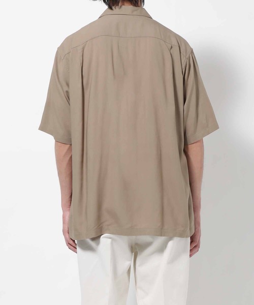 ADAM ET ROPE'(アダムエロペ)の「レーヨンドレープ ルーズシルエット オープンカラーシャツ/イージーケア/UNISEX(シャツ/ブラウス・メンズ・ブラック/ベージュ系その他/パープル系その他/ピンク系その他・M/L/XL)」の11枚目の写真