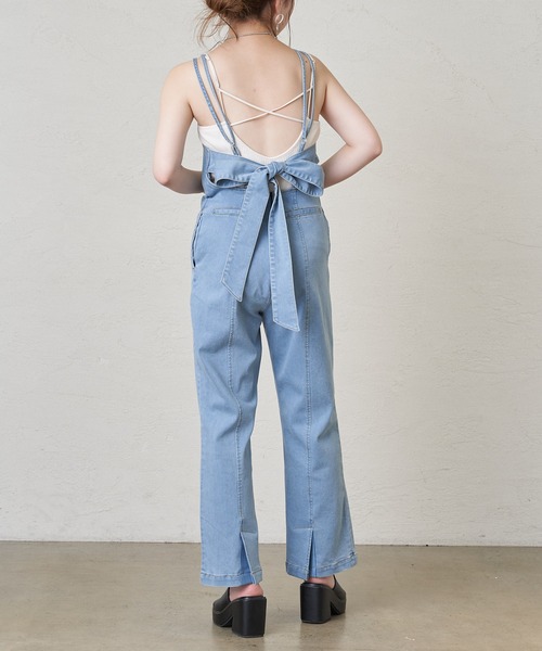 Chico（チコ）の「バックリボンデニムコンビネゾン（サロペット/オーバーオール・レディース・ホワイト/ライトブルー/ブルー・FREE）」の17枚目の写真