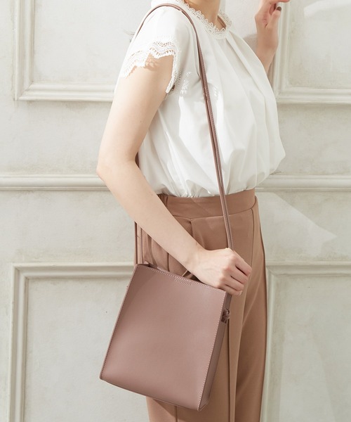 Honeys（ハニーズ）の「スクエアショルダーＢａｇ（ショルダーバッグ・レディース・ピンク系その他/ブルー/ホワイト/ブラック/グレイッシュベージュ/モカ/アイボリー/ピンク・FREE）」の8枚目の写真