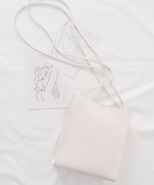 Honeys（ハニーズ）の「スクエアショルダーＢａｇ（ショルダーバッグ・レディース・ピンク系その他/ブルー/ホワイト/ブラック/グレイッシュベージュ/モカ/アイボリー/ピンク・FREE）」の2枚目の写真