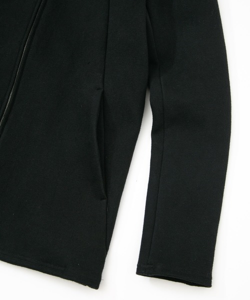 OURET（オーレット）の「硫化染ドビーストレッチ フードＺＩＰブルゾン（パーカー・メンズ・ブラック・2/1/3）」の4枚目の写真