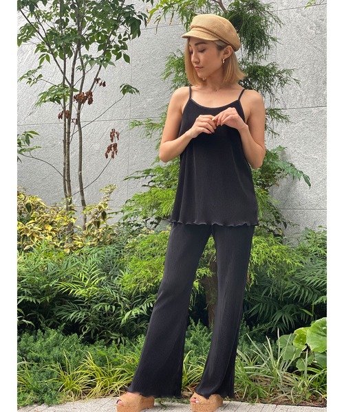 DURAS（デュラス）の「プリーツキャミトップス（キャミソール・レディース・ブラック/ベージュ/カーキ・FREE）」の10枚目の写真