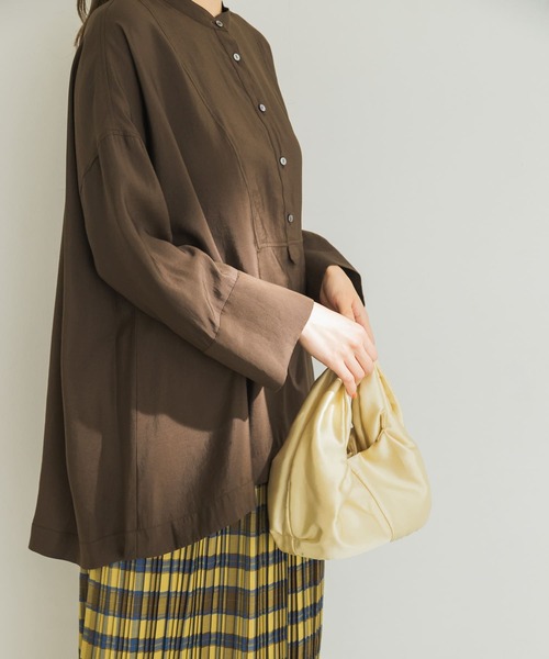 URBAN RESEARCH(アーバンリサーチ)の「フロントデザインドルマンブラウス(Tシャツ/カットソー・レディース・ブラック/ブラウン/ブルー系その他/オフホワイト・FREE)」の5枚目の写真