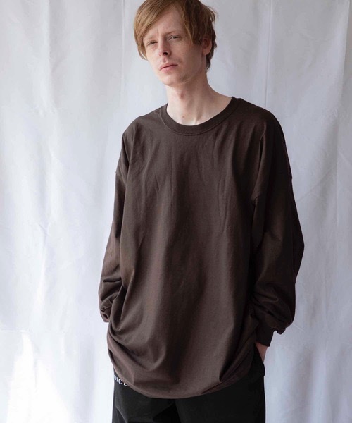 EMMA NOVEMBER　（エマノーヴェンバー）の「ビッグシルエット オーバーサイズ ロングTシャツ（Tシャツ/カットソー・メンズ・ホワイト/グレー/ブラック/ダークブラウン/ネイビー・1/2/3）」の4枚目の写真