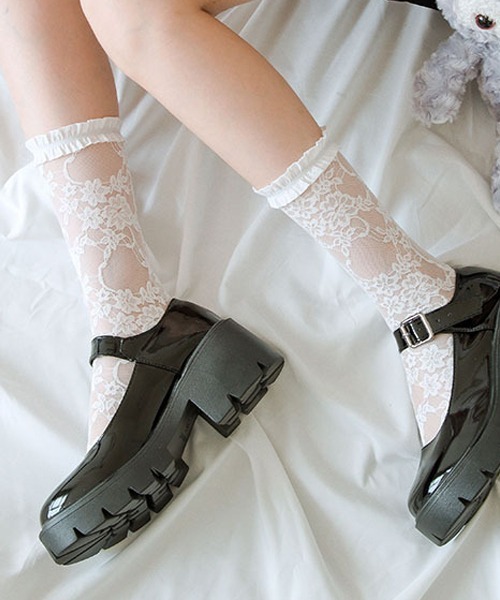 Fun & Daily（ファンアンドデイリー）の「F&D : フリル&レースソックス（ソックス/靴下・レディース・ブラック/ホワイト・FREE）」の2枚目の写真