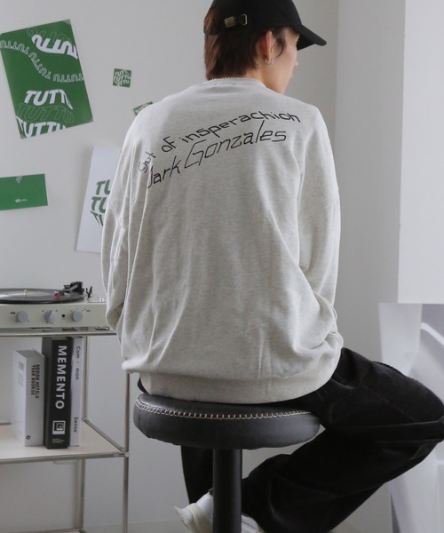 Mark Gonzales（マーク・ゴンザレス）の「Mark Gonzales/マークゴンザレス 別注 ビッグシルエット プリント 刺繍 裏毛 長袖 スウェット トレーナー　オーバーサイズ（スウェット・メンズ・ホワイト/ブラック/ダークグリーン/グレー/ブルー/ホワイト系その他/ブラック系その他/グレー系その他/グリーン系その他/ブルー系その他/ホワイト系その他2/ホワイト系その他3/ホワイト系その他4/ホワイト系その他5/ブラック系その他2/ブラック系その他3/ブラック系その他4/ブラック系その他5/グレー系その他2/グレー系その他3/グリーン系その他2/グリーン系その他3/グリーン系その他4/ブルー系その他2・M/L）」の13枚目の写真