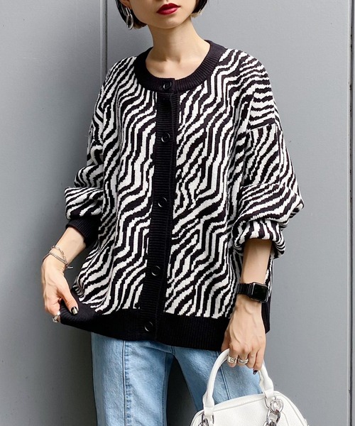 PAGEBOY（ページボーイ）の「アニマルクルーカーデ（ニット/セーター・レディース・ブラック系その他/ブルー系その他/ブラック系その他2/ブルー系その他2・FREE）」の3枚目の写真