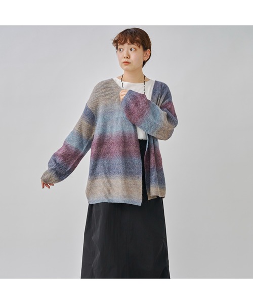 CPCM(シーピーシーエム)の「WEB限定/片畦編みグラデーションニットカーデ(カーディガン/ボレロ・レディース・サックスブルー/パープル・FREE)」の20枚目の写真