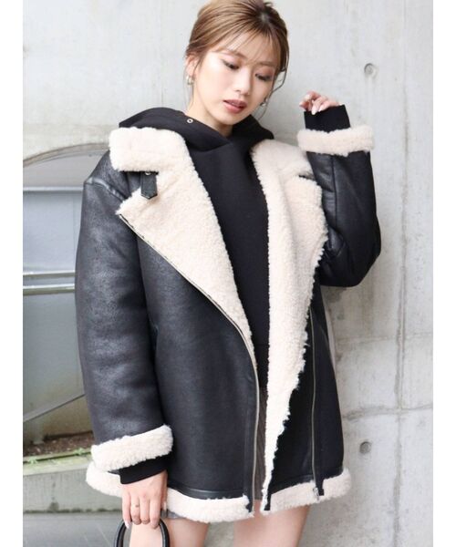 MURUA(ムルーア)の「ルーズフェイクムートン(ブルゾン・レディース・ブラック・1/2)」の10枚目の写真