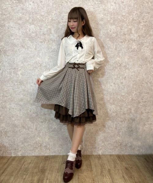axes femme POETIQUE（アクシーズファムポエティック）の「イレヘムプチリボンＳＫ（スカート・レディース・ブラック/ワイン/ブラウン・MEDIUM）」の3枚目の写真