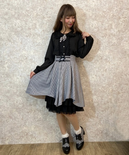 axes femme POETIQUE（アクシーズファムポエティック）の「イレヘムプチリボンＳＫ（スカート・レディース・ブラック/ワイン/ブラウン・MEDIUM）」の2枚目の写真