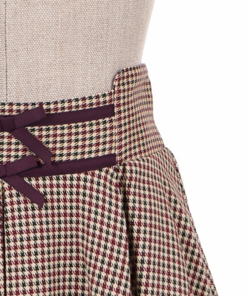 axes femme POETIQUE（アクシーズファムポエティック）の「イレヘムプチリボンＳＫ（スカート・レディース・ブラック/ワイン/ブラウン・MEDIUM）」の9枚目の写真