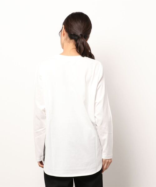 INED(イネド)の「ロングスリーブTシャツ(Tシャツ/カットソー・レディース・オフホワイト・9号)」の3枚目の写真