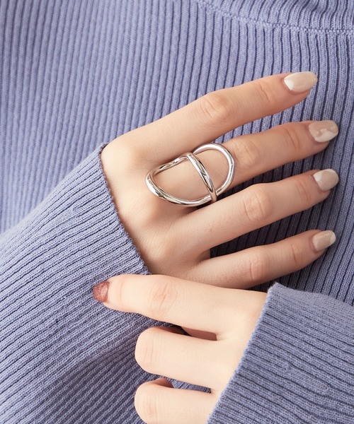 Chico(チコ)の「ニュアンスねじりリング(リング・レディース・シルバー/ゴールド・FREE)」の1枚目の写真