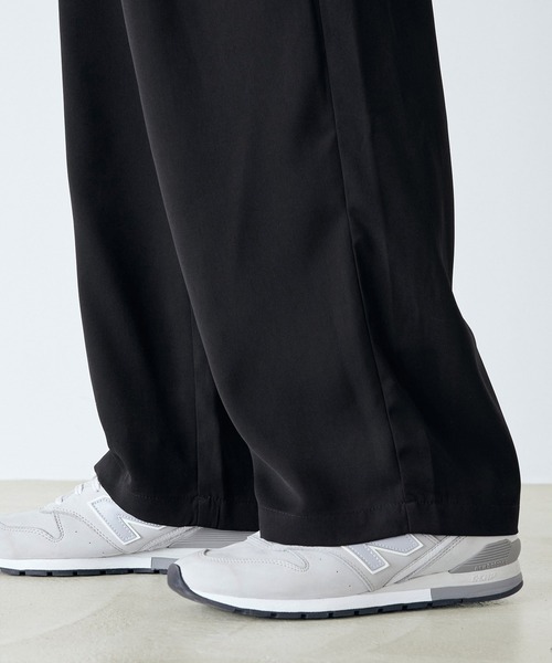 Kappa（カッパ）の「Kappa / カッパ 別注 ロゴ刺繍 イージータック ドレープ ワイドシルエットパンツ（スラックス・メンズ・ブラック/グレー系その他/アイボリー/ブラウン系その他/チャコールグレー・M/L）」の9枚目の写真