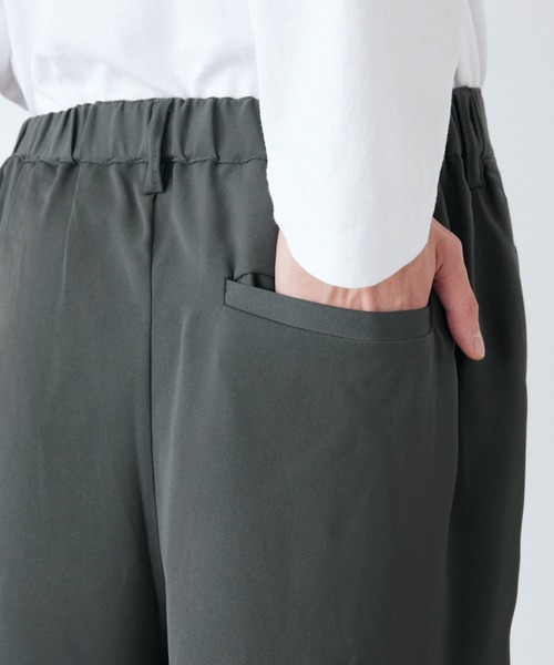 Kappa（カッパ）の「Kappa / カッパ 別注 ロゴ刺繍 イージータック ドレープ ワイドシルエットパンツ（スラックス・メンズ・ブラック/グレー系その他/アイボリー/ブラウン系その他/チャコールグレー・M/L）」の17枚目の写真