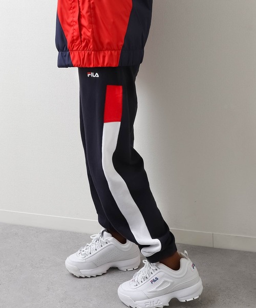 FILA（フィラ）の「【FILA】 バイカラージョガースウェットパンツ（スウェットパンツ・レディース・ブラック/ネイビー/ベージュ・MEDIUM/LARGE/X-LARGE）」の3枚目の写真