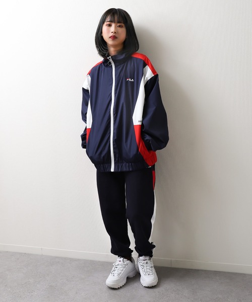 FILA（フィラ）の「【FILA】 バイカラージョガースウェットパンツ（スウェットパンツ・レディース・ブラック/ネイビー/ベージュ・MEDIUM/LARGE/X-LARGE）」の4枚目の写真