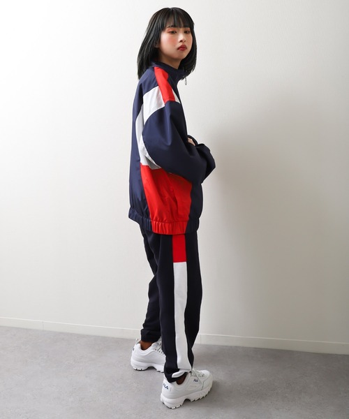 FILA（フィラ）の「【FILA】 バイカラージョガースウェットパンツ（スウェットパンツ・レディース・ブラック/ネイビー/ベージュ・MEDIUM/LARGE/X-LARGE）」の18枚目の写真