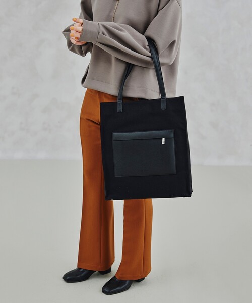 tk.TAKEO KIKUCHI(ティーケータケオキクチ)の「◆キャンバス×サフィアーノトート(トートバッグ・レディース・ホワイト系5/ブラック系4・00)」の2枚目の写真