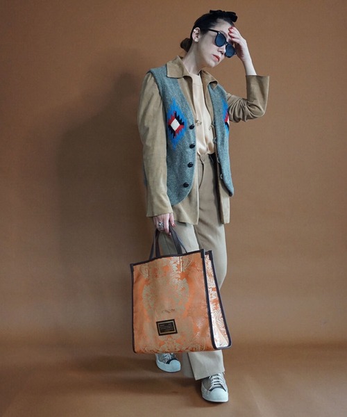 intoxic.(イントキシック)の「DAMASK JACQUARD LARGE TOTE ラージトート(トートバッグ・レディース・ブラック/ブルー/オレンジ・FREE)」の15枚目の写真