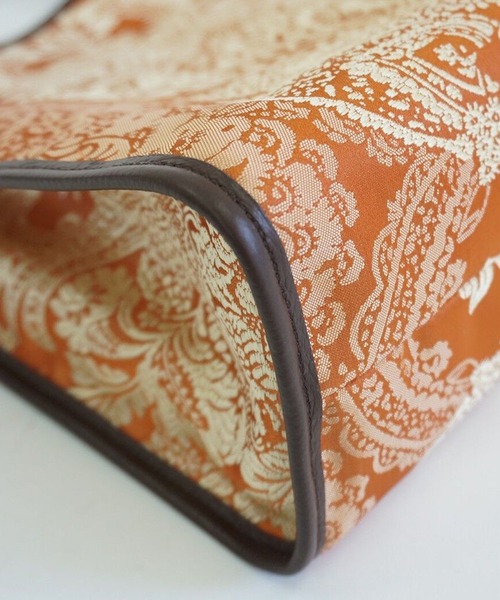 intoxic.(イントキシック)の「DAMASK JACQUARD LARGE TOTE ラージトート(トートバッグ・レディース・ブラック/ブルー/オレンジ・FREE)」の13枚目の写真