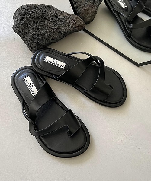 La-gemme（ラジェム）の「クロスベルトサンダル（サンダル・レディース・オフホワイト/イエロー/ブラウン/ブラック・38/36/39/35/37）」の2枚目の写真