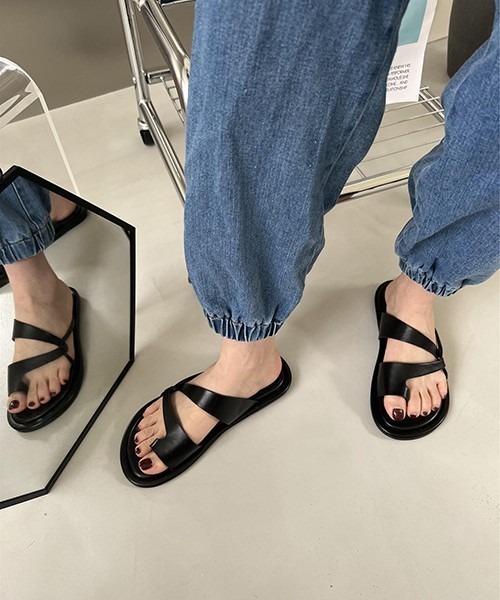 La-gemme（ラジェム）の「クロスベルトサンダル（サンダル・レディース・オフホワイト/イエロー/ブラウン/ブラック・38/36/39/35/37）」の19枚目の写真