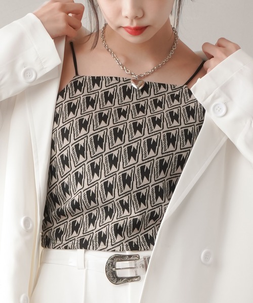 SPINNS（スピンズ）の「モノグラムデザインジャガードキャミソール（キャミソール・レディース・ブラック×ホワイト/ベージュ×ブラック・ONESIZE）」の2枚目の写真