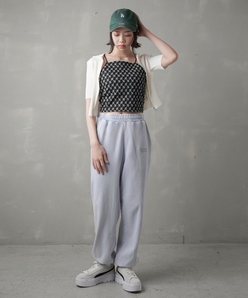 SPINNS（スピンズ）の「モノグラムデザインジャガードキャミソール（キャミソール・レディース・ブラック×ホワイト/ベージュ×ブラック・ONESIZE）」の7枚目の写真