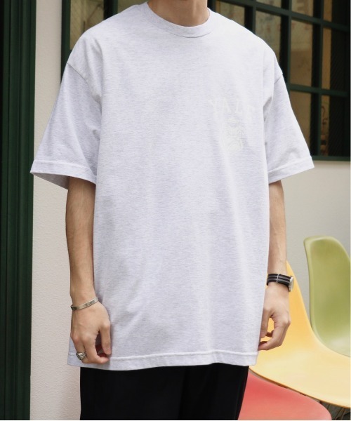 SUNNY  SPORTS（サニースポーツ）の「SUNNY SPORTS / サニースポーツ Y LOGO SS TEE イェール大学 カレッジプリントTシャツ（Tシャツ/カットソー・メンズ・ライトグレー/パープル/ホワイト・XX-LARGE/MEDIUM/X-LARGE/LARGE）」の17枚目の写真
