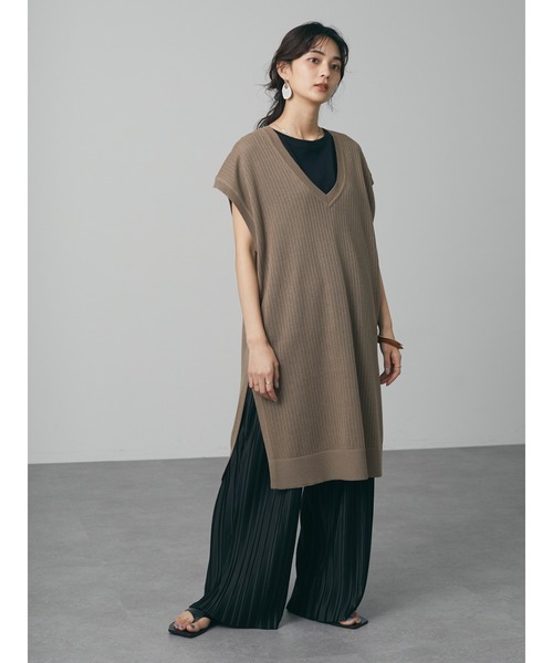 CRAFT STANDARD BOUTIQUE(クラフトスタンダードブティック)の「【手洗い】リブ切替えVネックジレ *◆(ベスト・レディース・ベージュ/チャコールグレー/グリーン・FREE)」の14枚目の写真