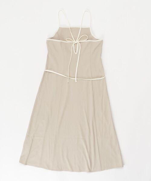 WEGO（ウィゴー）の「WEGO/バックリボンマーメイドキャミワンピース（ワンピース・レディース・ブラック/ライトベージュ・FREE）」の5枚目の写真