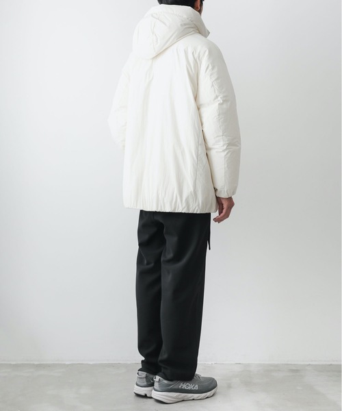 ATTACHMENT(アタッチメント)の「塩縮タフタ フーデット ダウンジャケット / NY TAFFETA HOODED DOWN JACKET(ダウンジャケット/コート・メンズ・ダークグレー/ブラック/オフホワイト・1/2/3/5/4)」の22枚目の写真