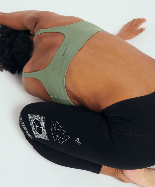 NIKE（ナイキ）の「ナイキ ヨガ Dri-FIT ウィメンズ 7/8 ハイライズ グラフィック レギンス / Nike Yoga Dri-FIT Women's 7/8 High-Rise Graphic Leggings（レギンス/スパッツ・レディース・オリーブ系/ブラック・M/XS/L/S/XL）」の14枚目の写真